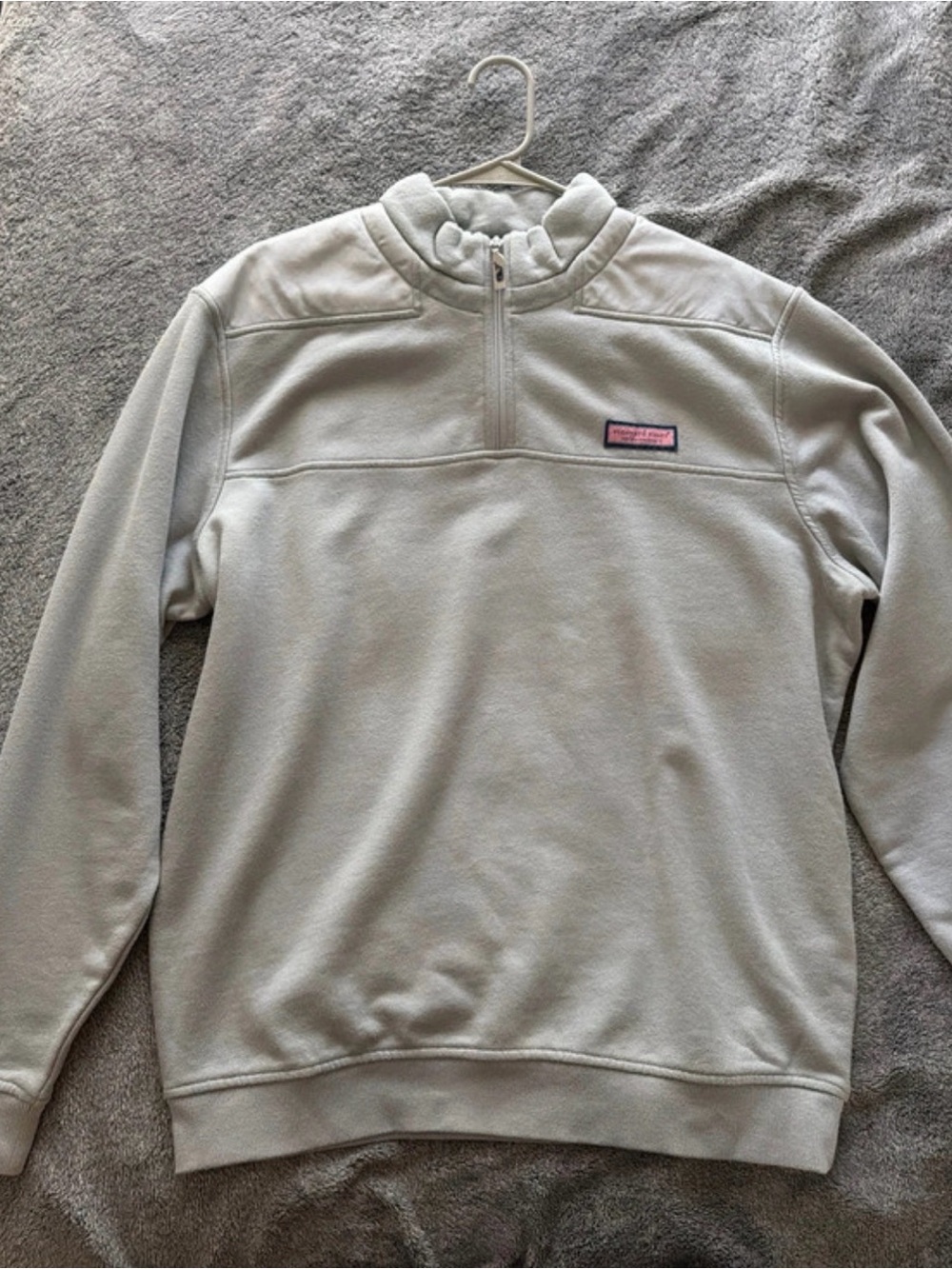 Vineyard Vines Men's Light Gray Quarter-Zip Pullover with Pink Logo